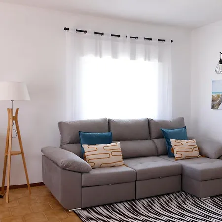 !Private Outdoor Area! 300M-Beach, 3Br No Stairs