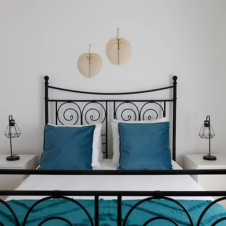 *private Outdoor Area* 300m-beach, Swing/no Stairs Dom wakacyjny