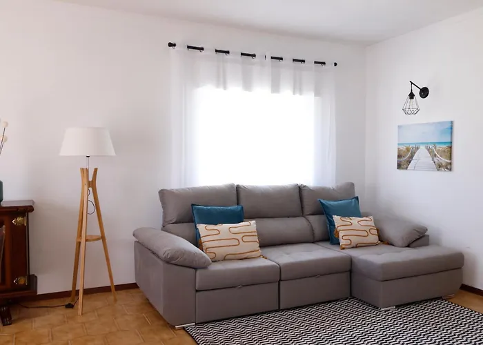 *private Outdoor Area* 300m-beach, Swing/no Stairs