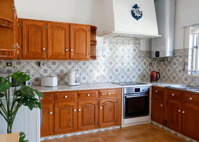 *private Outdoor Area* 300m-beach, Swing/no Stairs *